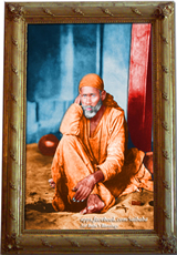 MySai.com :: Touch Feet for Blessings of Shirdi Sai Baba